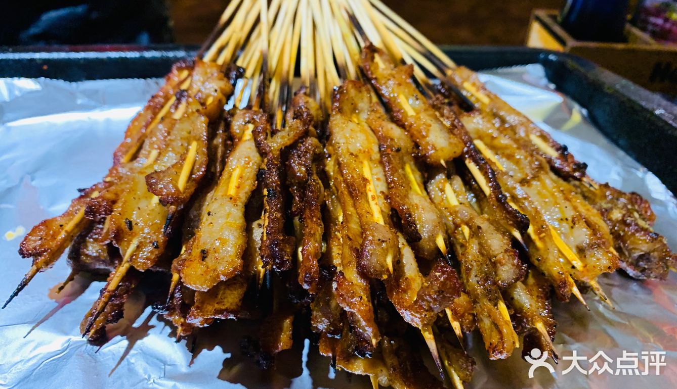 冰粉我喜欢，有颜值也好吃，肉烤的干