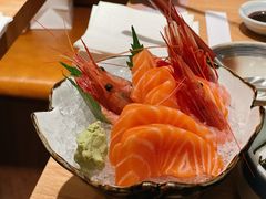 三文鱼刺身-初居食屋日式料理(万象城购物中心店)