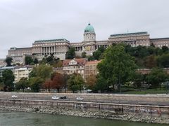 -多瑙河畔鞋履雕塑