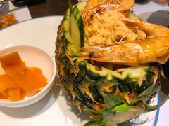 菠萝海鲜炒饭-美奈小馆·越南料理(中航城君尚购物中心店)