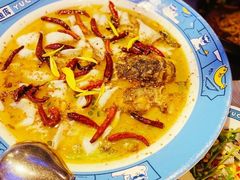 麻辣酸菜鲈鱼-鱼库·不仅是一家烤鱼店(车公庙店)