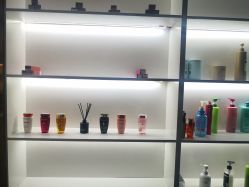 -Tloml salon
