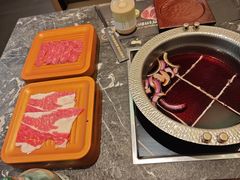 -牛YO寿喜烧·铁板烧和牛火锅自助(市府恒隆店)