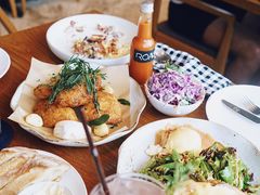 -ROAST coffee & eatery