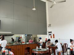 -容里煲仔饭(利丰北路店)