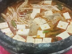 -墨脱石锅椰子鸡•香草鸭•东山羊(大东海店)