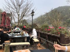 -楠柏弯休闲山庄(梨花溪店)