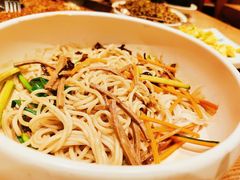 鸡丝凉米线-云海肴云南菜(正大广场店)