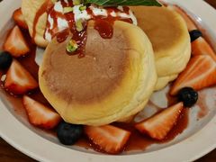 草莓奶油苏芙蕾-UPPER KITCHEN(延安路店)