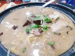 -东北风味思缘食府(对湖路店)