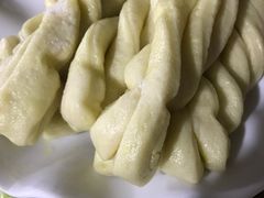 花卷-粘豆包柴火铁锅炖