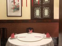 -梅龙镇酒家(南京西路总店)
