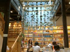 -猫的天空之城概念书店(杭州南宋御街店)