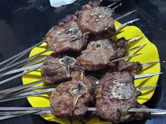 -烤肉小伙烤肉店