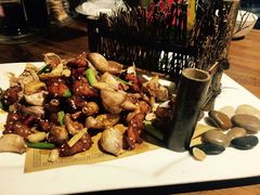 蒜香酒香肉-东来菜馆•手抓海鲜家常菜•海鲜锅贴(鸽子窝店)