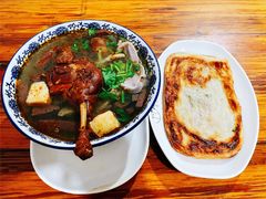 -叶新小吃店(来凤小区总店)