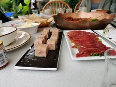 -墨居上隐·院子里火锅(峨眉店)