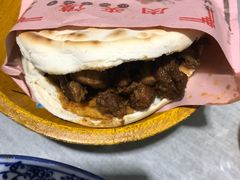 臊子肉夹馍-大嘻咹biangbiang面(历史博物馆店)