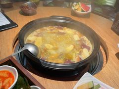 -一朵菌·野生菌探索家火锅(南亚店)