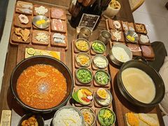 -银米·云南传统过桥米线(双廊黑金冠店)
