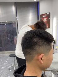 -藤野造型烫染·漂发