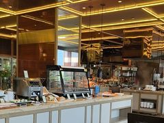 -大中华希尔顿酒店-念自助餐·嗨啤·小龙虾