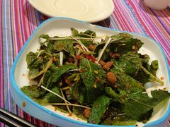 -香巴拉云南餐厅(华莱坞店)