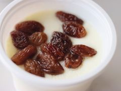 朗姆葡萄干双皮奶-牛姥姥牛奶酪