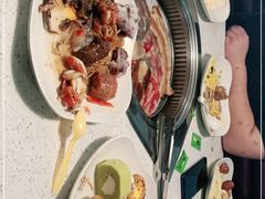 -佰烧海鲜烤肉火锅自助(世茂国际广场店)