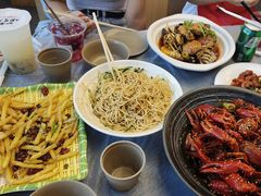 -肥肥虾庄·金牌油焖大虾(东湖欢乐谷店)