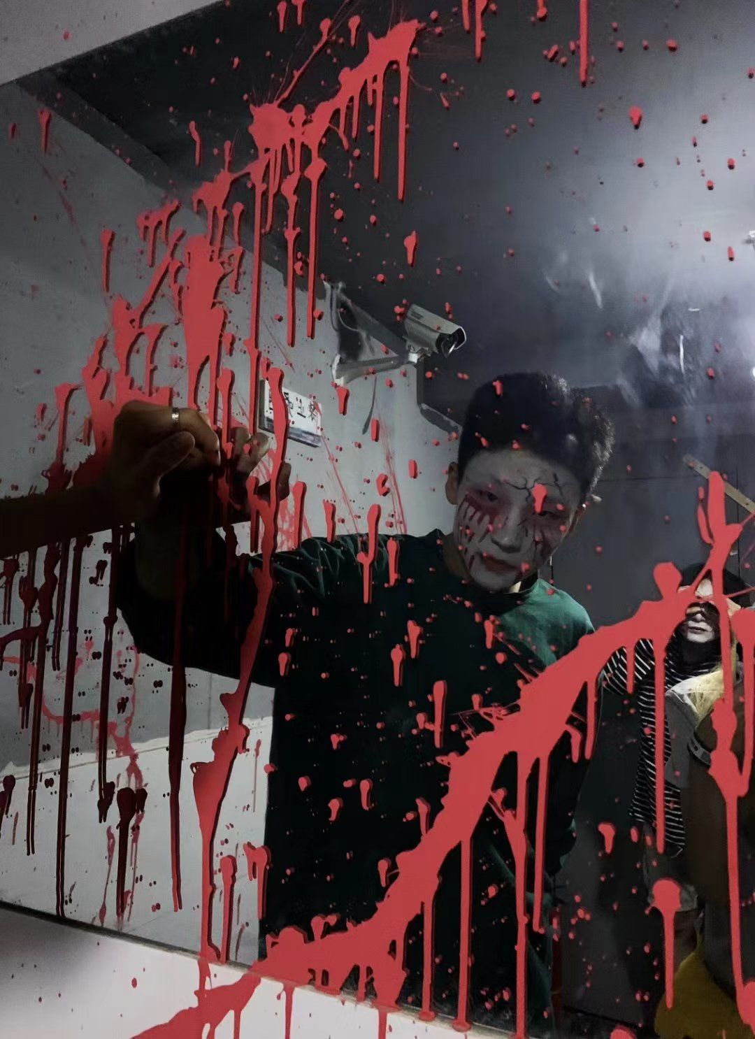 大型鬼屋快来玩!