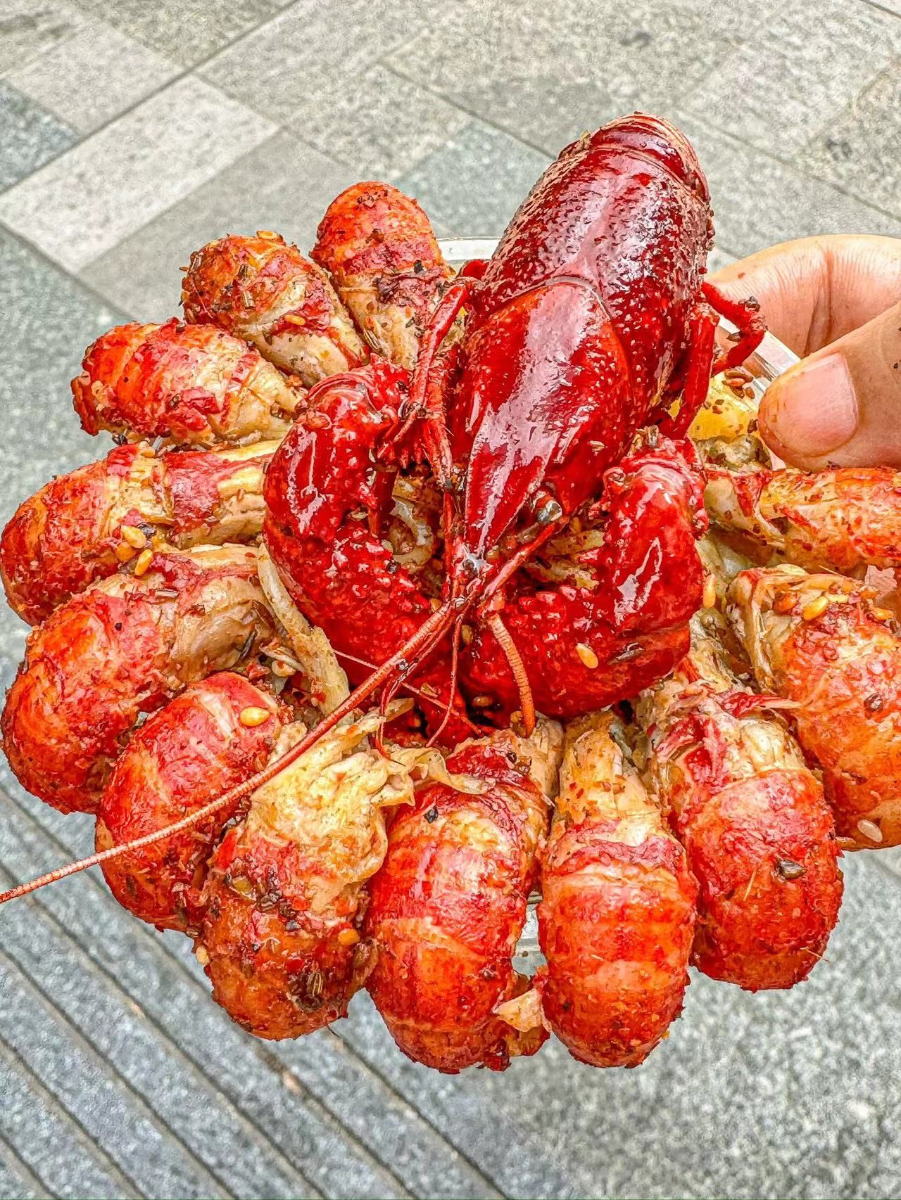 破店肥哈:面包龙虾,味道不错,创新!#小