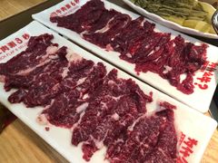 现切鲜嫩牛肉-为什么牛潮汕牛肉火锅(万胜广场店)