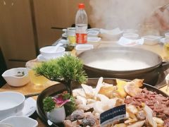 -一朵菌·野生菌探索家火锅(南亚店)