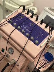 -时尚妈咪产后修复中心