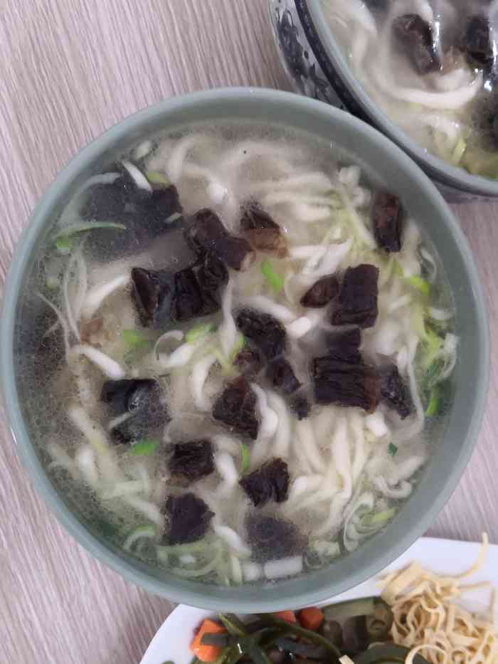 佰吉乐肉干面-"面条很一般,卫生间没法进,最差的一次早餐.