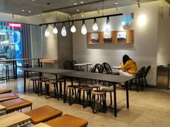 大堂-喜茶(深圳东门1234店)