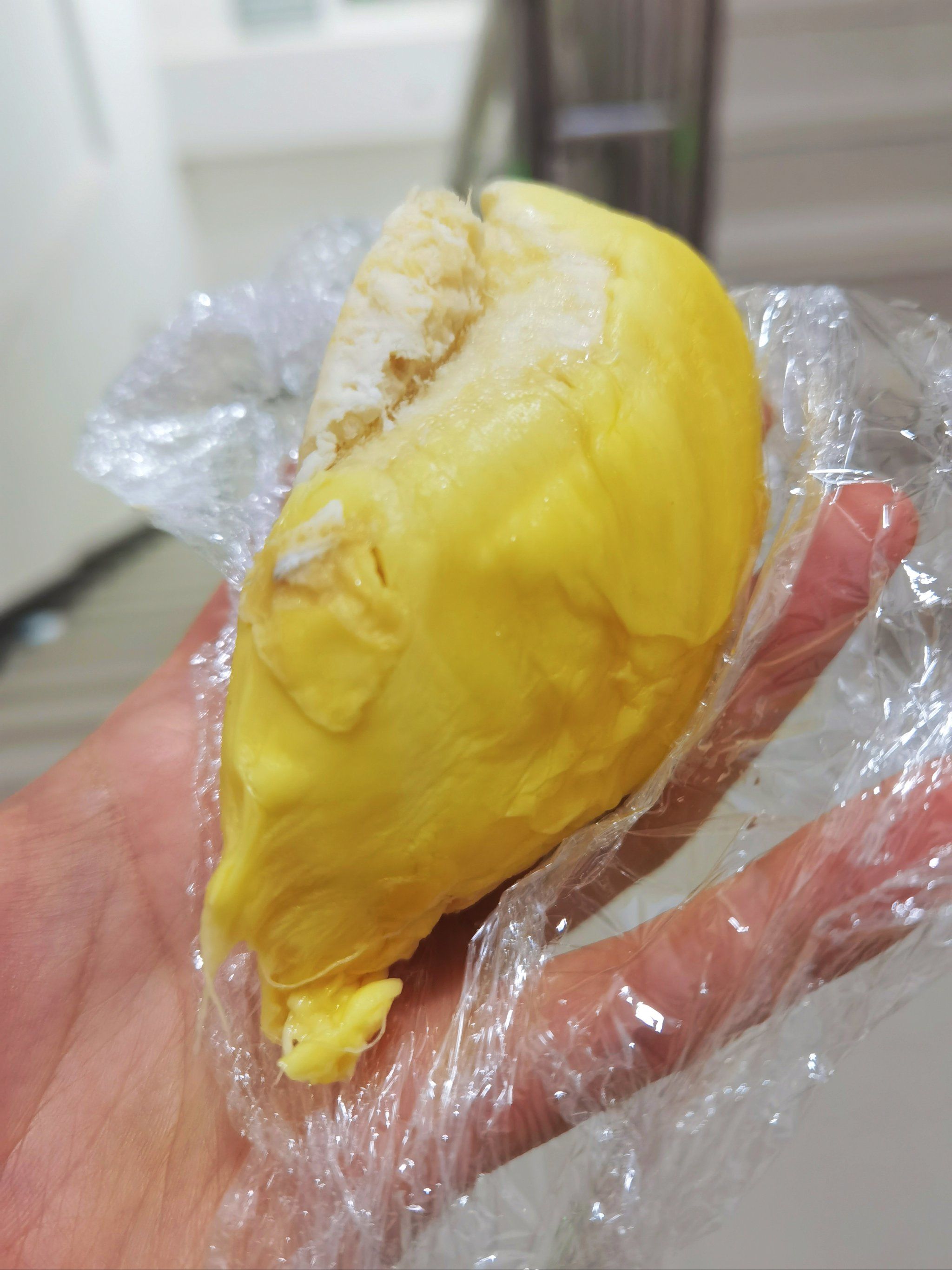 这次真的是榴莲先动的手