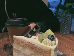 蜜瓜奶油蛋糕-邊渡咖啡