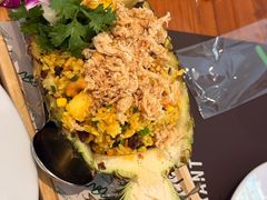 -Chom Cafe and Restaurant