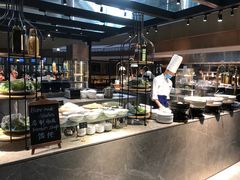 自助取餐区-圆顶阁西餐厅(郑州索菲特国际饭店 )
