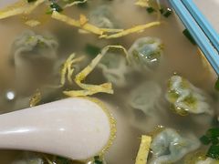 -小杨生煎(金山百联购物中心3楼店)