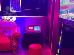 -路边边.炒菜烧烤.音乐餐厅(良乡长虹店)