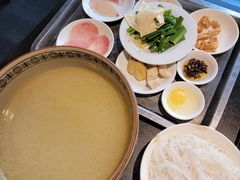蒙自过桥米线-南蛮子(进贤路店)