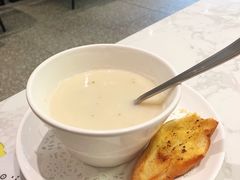 蘑菇忌廉汤-卡朋西餐(大信新都汇店)