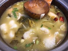 -周鱼小馆石锅酸菜鱼(活力汇店)