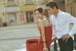 俏皮可爱-巴黎婚纱摄影工作室