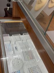 -冰岛刺青·手工穿孔·耳洞吧·专业喜纹身