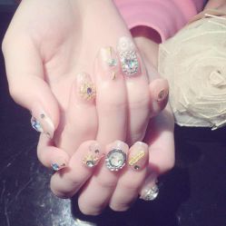 -EMILY艾枚莉美甲美睫·美颜·现磨咖啡