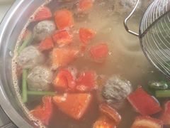 牛骨番茄汤底-三头牛·潮汕牛肉生蚝火锅 (夏湾店)